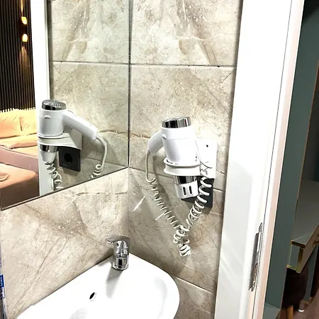 Rauf Hotel 3*